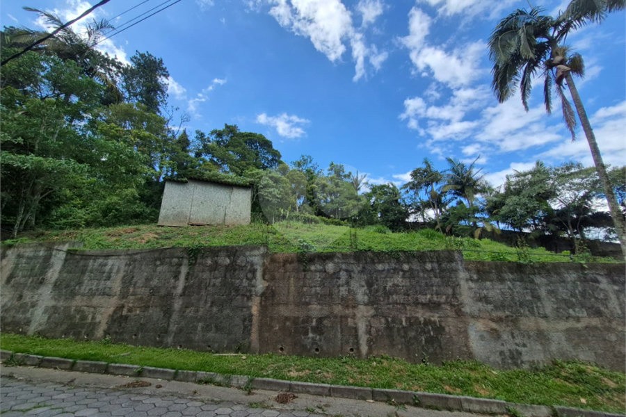 Casa à venda no condomínio Jardim da Montanha I, Mairiporã - SP