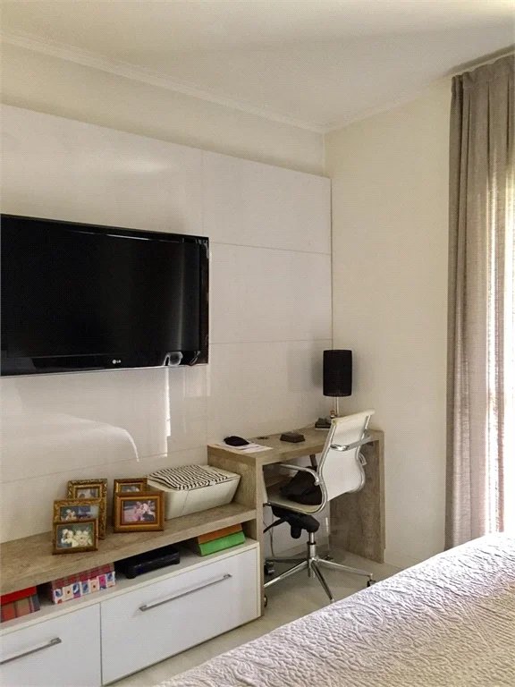 Apartamento à venda com 3 suítes em Vila Suzana, São Paulo, SP