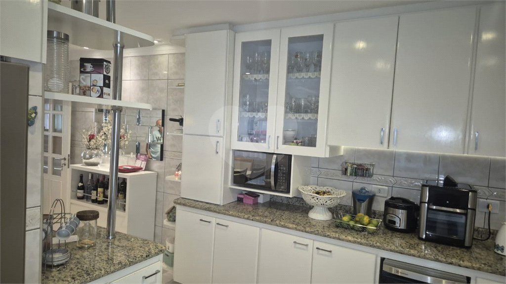 Sobrado à venda com 3 quartos, sendo 1 suíte, em Tremembé, São Paulo, SP