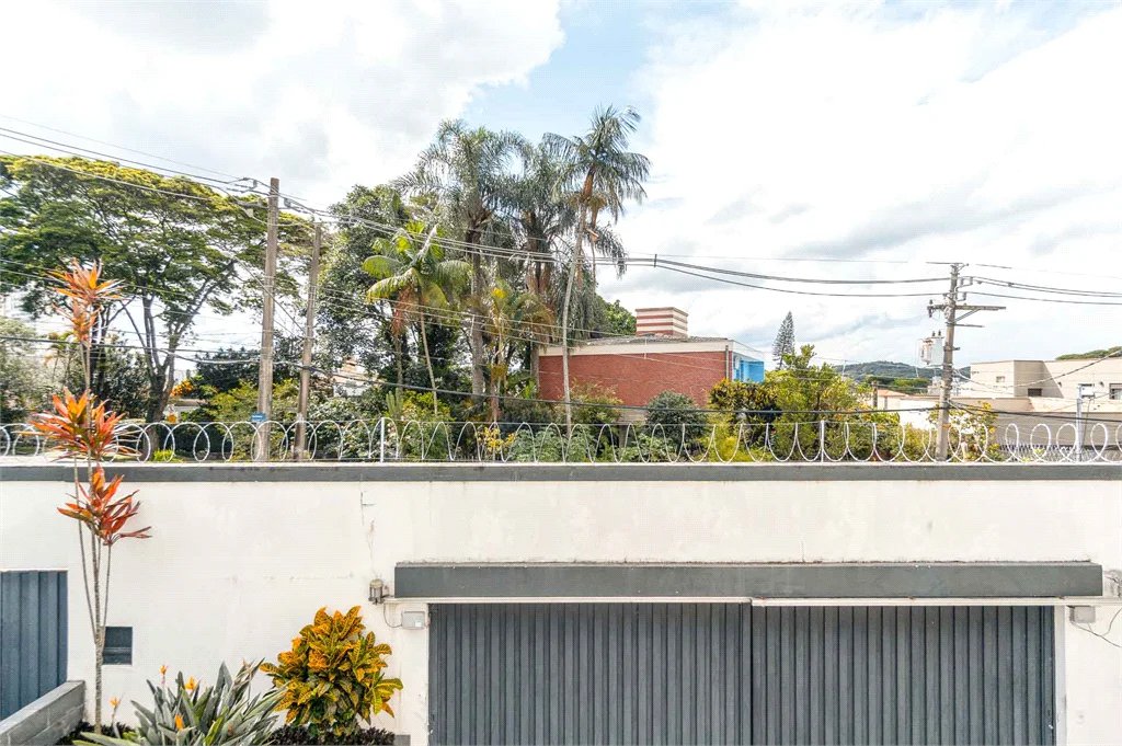 Casa Térrea à venda com 3 quartos, sendo 1 suíte, em Vila Inah, São Paulo, SP
