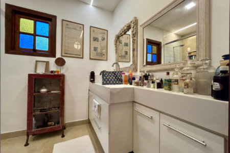 Casa à venda com 4 quartos, sendo 1 suíte, em Lagoa, Rio de Janeiro, RJ