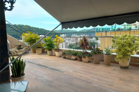 Cobertura à venda com 5 quartos, sendo 2 suítes,  em Grajaú, Rio de Janeiro, RJ