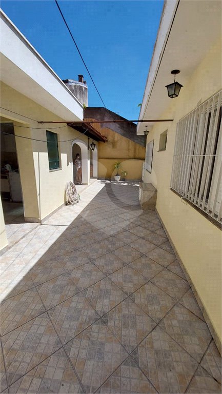 Casa à venda com 4 quartos, sendo 2 suítes, em Jardim São Caetano, São Caetano do Sul, SP