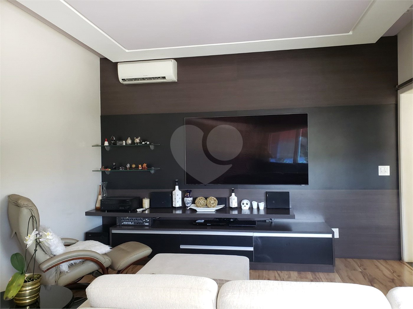 Casa à venda ou para alugar com 4 suítes no condomínio Suzano, Suzano - SP