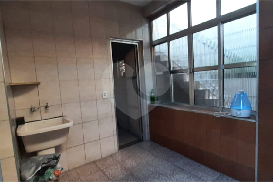Sobrado à venda com 3 quartos em Jardim Guairaca, São Paulo, SP