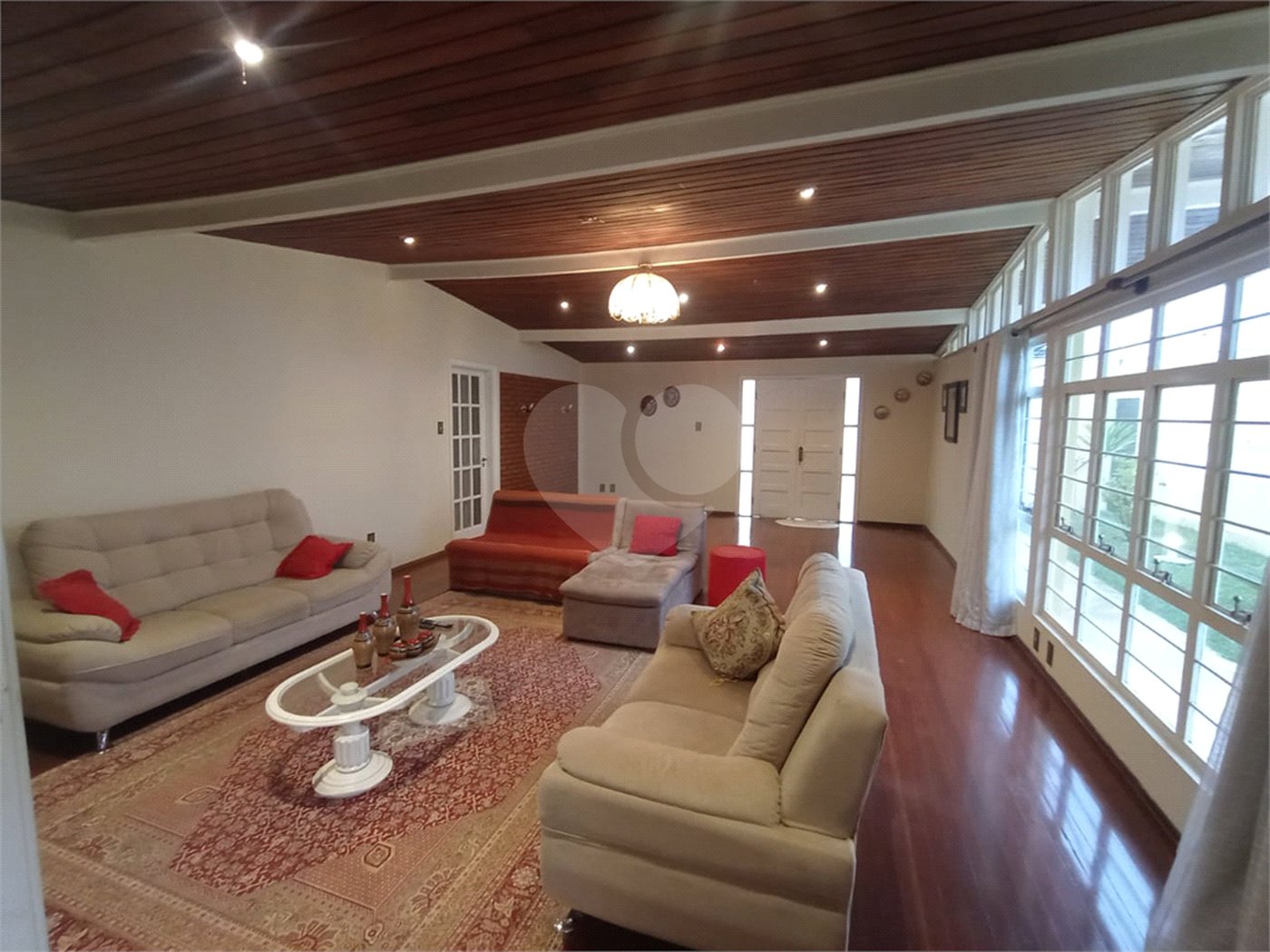 Casa à venda com 4 quartos, sendo 3 suítes,  no Centro, Itapetininga, SP
