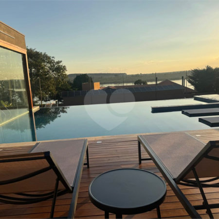Casa à venda com 6 suítes no condomínio Vila Pinhal, Itirapina - SP
