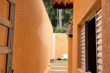Casa à venda com 3 quartos, sendo 1 suíte, no condomínio Mirante da Mantiqueira, Mairiporã - SP
