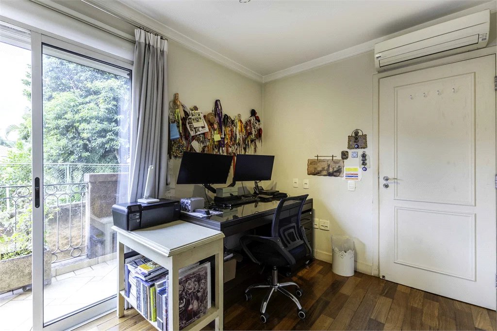 Duplex para alugar com 4 quartos, sendo 3 suítes,  em Alto de Pinheiros, São Paulo, SP