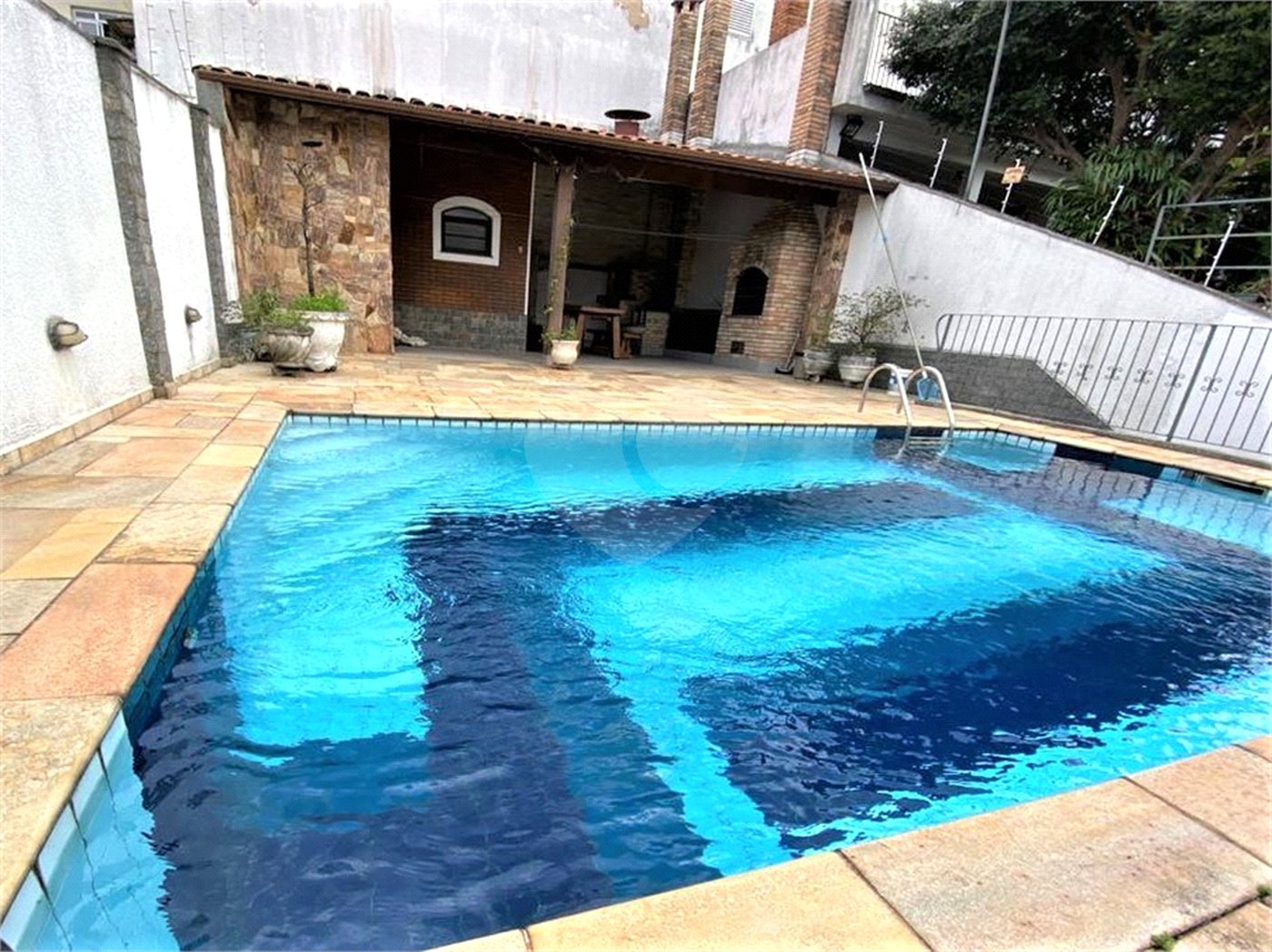 Sobrado à venda com 3 suítes em Jardim Franca, São Paulo, SP