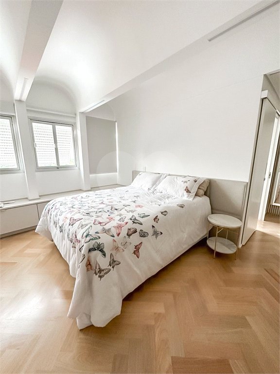 Apartamento à venda com 4 suítes em Vila Cordeiro, São Paulo, SP