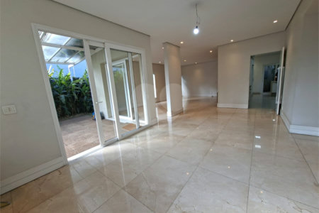 Casa à venda com 2 quartos, sendo 1 suíte, em Planalto Paulista, São Paulo, SP