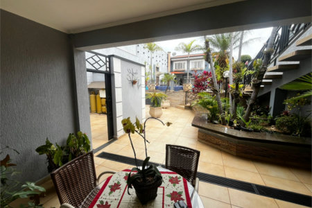 Casa à venda com 6 quartos, sendo 3 suítes, no Centro, Itapetininga, SP