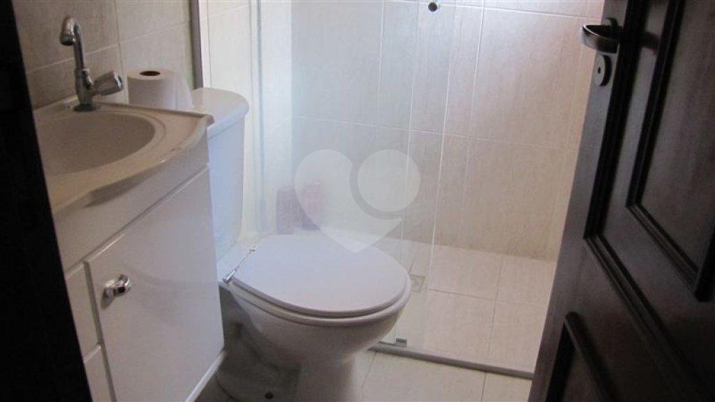 Casa à venda com 3 quartos, sendo 1 suíte, no condomínio Villa Jardim Sul, São Paulo - SP