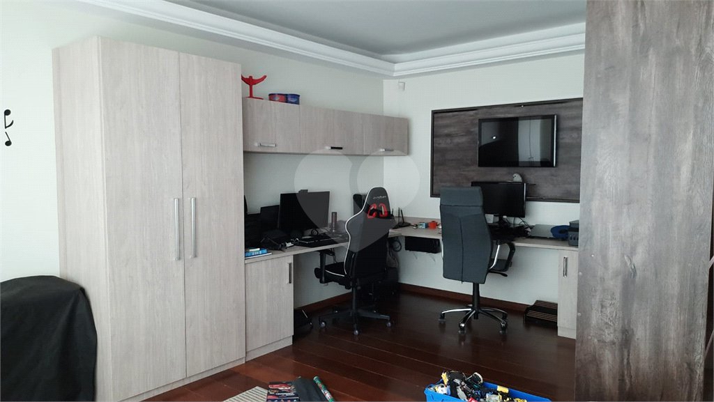 Casa à venda com 5 quartos, sendo 1 suíte, em Vila Lavínia, Mogi das Cruzes, SP