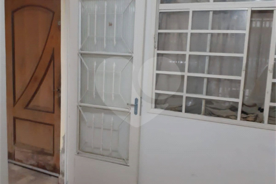 Sobrado à venda com 4 quartos, sendo 1 suíte, em Campo Limpo, São Paulo, SP