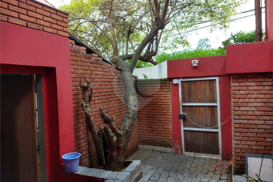 Sobrado à venda com 5 quartos, sendo 3 suítes,  em Jardim França, São Paulo, SP