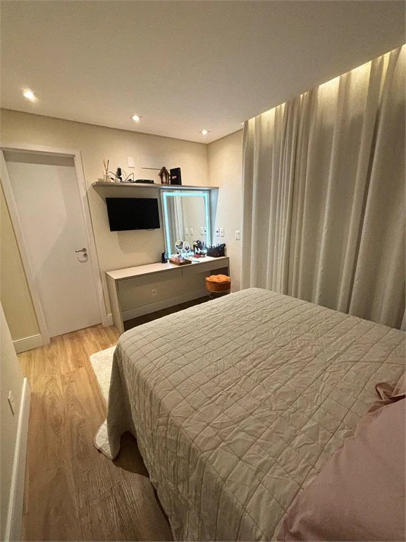Apartamento à venda com 2 suítes em Vila Anastácio, São Paulo, SP
