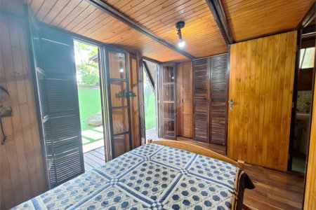 Casa à venda com 3 suítes no condomínio Chácaras do Lago, Vinhedo - SP