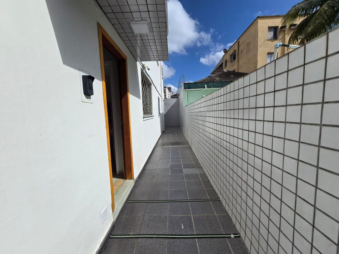 Apartamento com 2 dormitórios à venda, 59 m² por R$ 420.000,00 - Gonzaga - Santos/SP