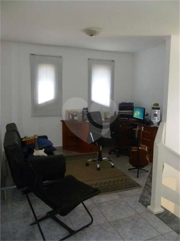 Casa à venda com 3 quartos, sendo 1 suíte, no condomínio Vivenda das Vinhas, Vinhedo - SP