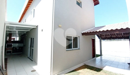 Casa de Vila à venda com 3 suítes em João Xxiii, Vinhedo, SP