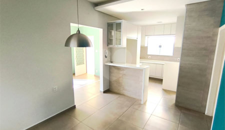 Casa à venda com 3 quartos, sendo 1 suíte,  em Vila Arnaldo, São Carlos, SP