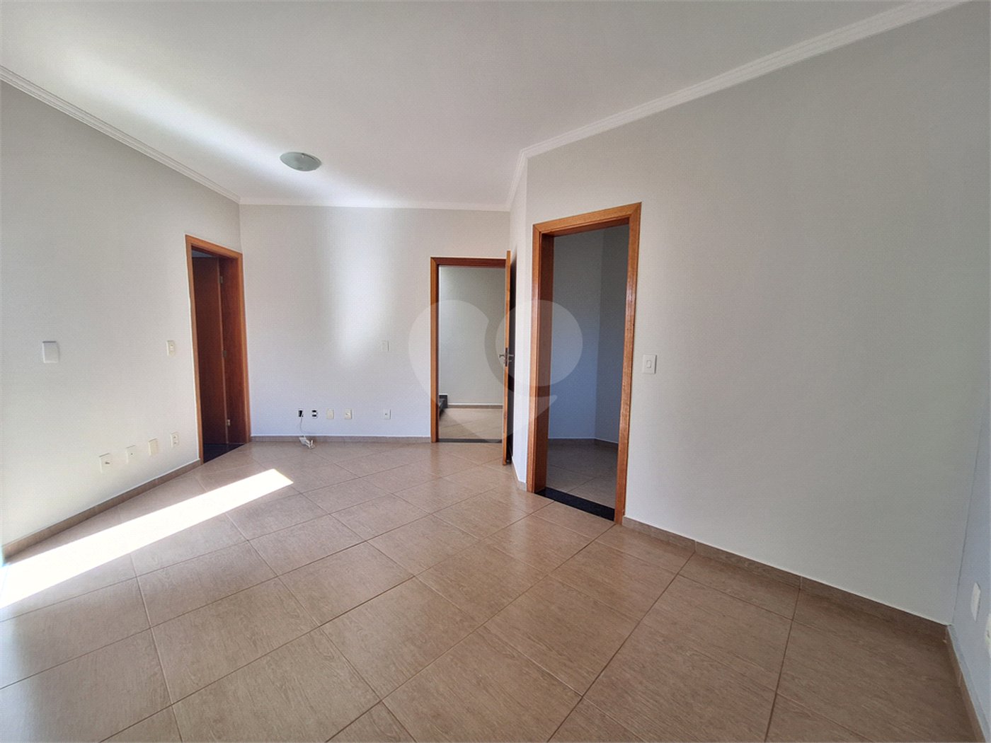 Casa à venda com 4 suítes no condomínio Terras de São Francisco, Vinhedo - SP