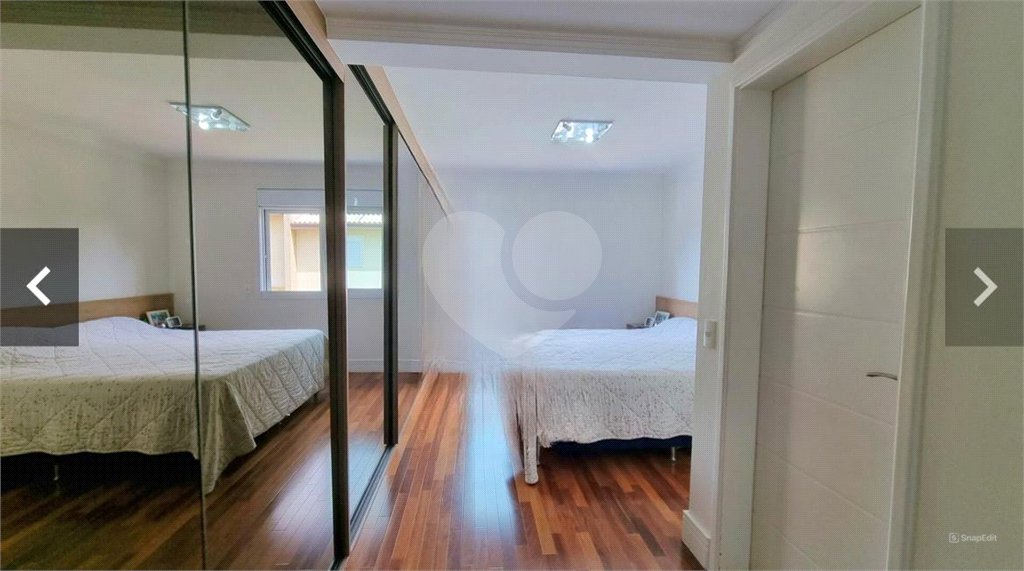 Casa à venda com 3 quartos, sendo 2 suítes, no condomínio Floradas da Serra, São Paulo - SP