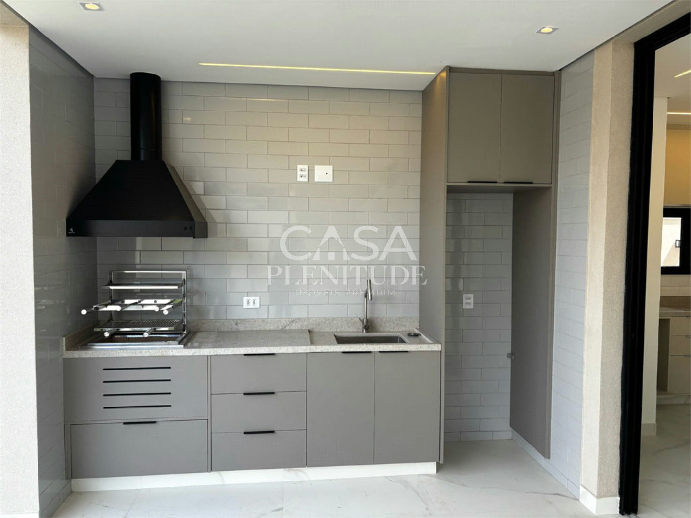 Casa em condomínio à venda com 4 suítes em Quintas do Ingaí, Santana de Parnaíba, SP