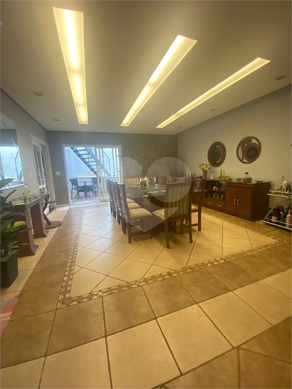 Casa à venda com 4 suítes no condomínio Okinawa, Paulínia - SP