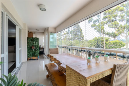 Apartamento à venda com 3 suítes em Campo Grande, São Paulo, SP