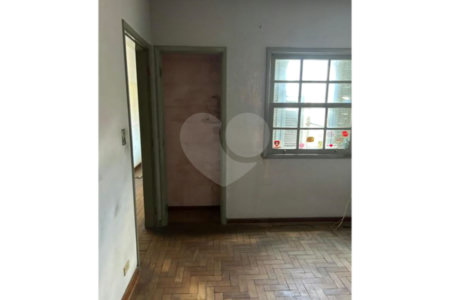 Sobrado à venda com 3 quartos, sendo 1 suíte, em Vila Paulicéia, São Paulo, SP