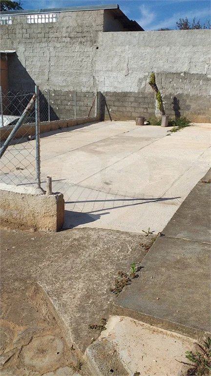 Chácara à venda com 3 quartos, sendo 1 suíte, em Outeiro das Paineiras (botujuru), Campo Limpo Paulista, SP