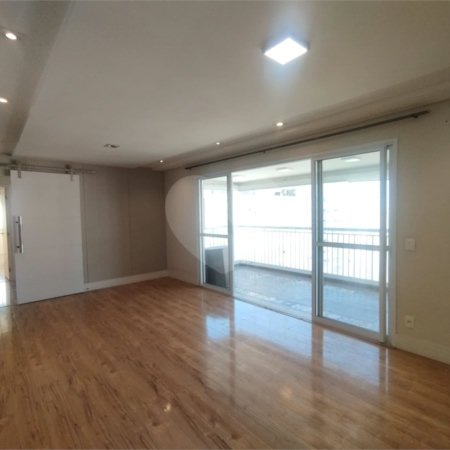 Apartamento à venda com 3 quartos, sendo 1 suíte,  no Centro, São Bernardo do Campo, SP