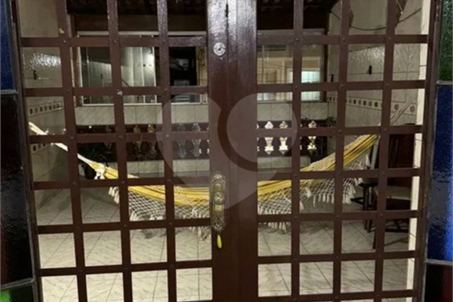 Sobrado à venda com 3 quartos, sendo 1 suíte, em Parque Edu Chaves, São Paulo, SP