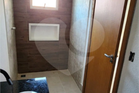 Casa para alugar com 2 suítes no condomínio Vilagio, Atibaia - SP