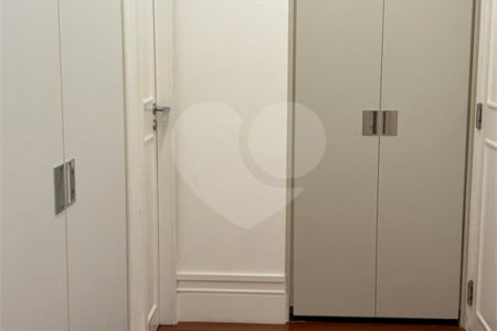 Apartamento à venda com 4 quartos, sendo 3 suítes, em Itaim Bibi, São Paulo, SP