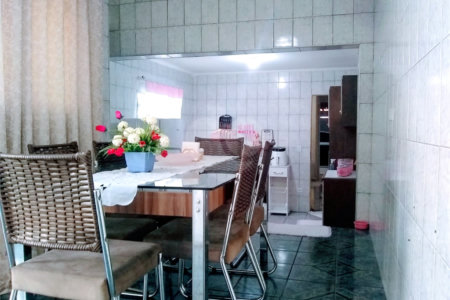 Sobrado à venda com 4 quartos, sendo 1 suíte,  em Jardim Alvinópolis, Atibaia, SP
