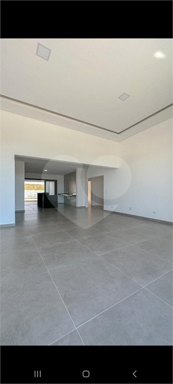 Casa à venda com 3 suítes no condomínio Shamballa 3, Atibaia - SP