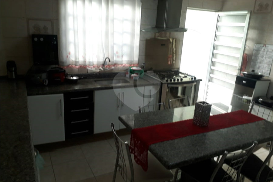 Sobrado à venda com 4 quartos, sendo 1 suíte,  no Brasilândia, São Paulo, SP