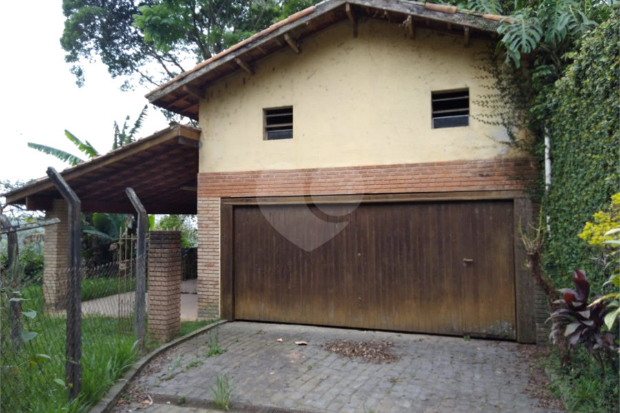 Casa à venda com 5 quartos, sendo 1 suíte, em Mantiqueira, Mairiporã, SP