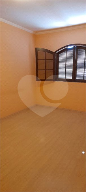 Sobrado à venda com 6 quartos, sendo 3 suítes, em Vila Divina Pastora, São Paulo, SP