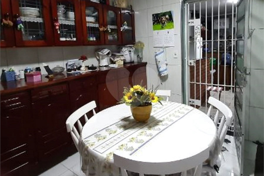 Sobrado à venda com 3 quartos, sendo 1 suíte, em Jaraguá, São Paulo, SP