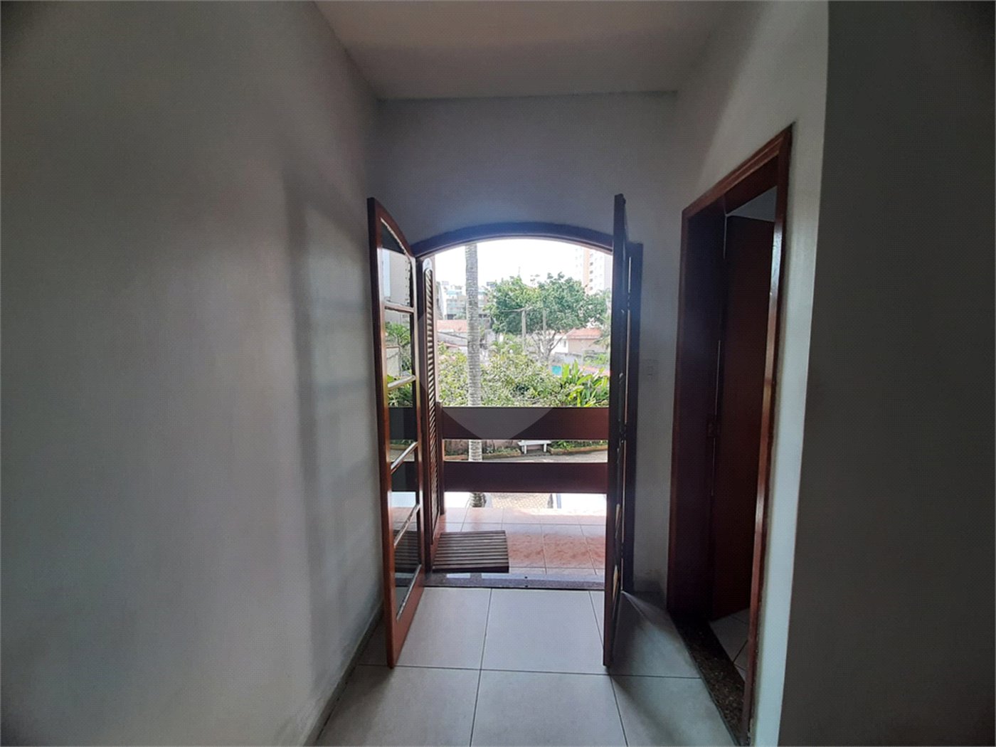 Casa à venda com 3 quartos, sendo 1 suíte, no condomínio Cantareira Park, São Paulo - SP