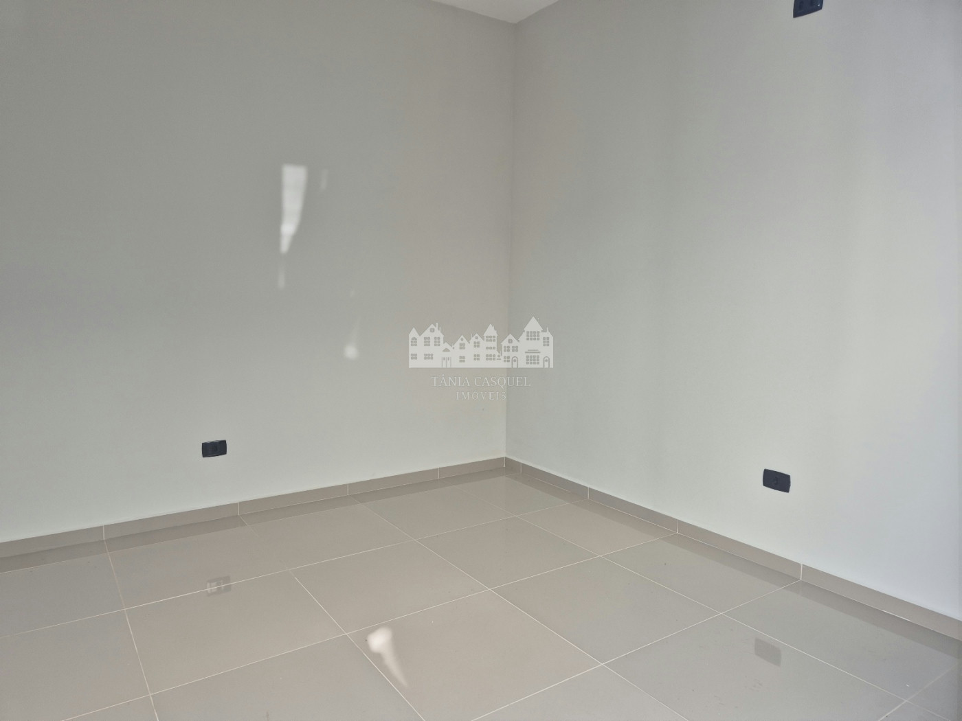 Casa térrea à venda com 4 quartos, sendo 2 suítes, no condomínio Alto da Floresta, Bom Jesus dos Perdões - SP