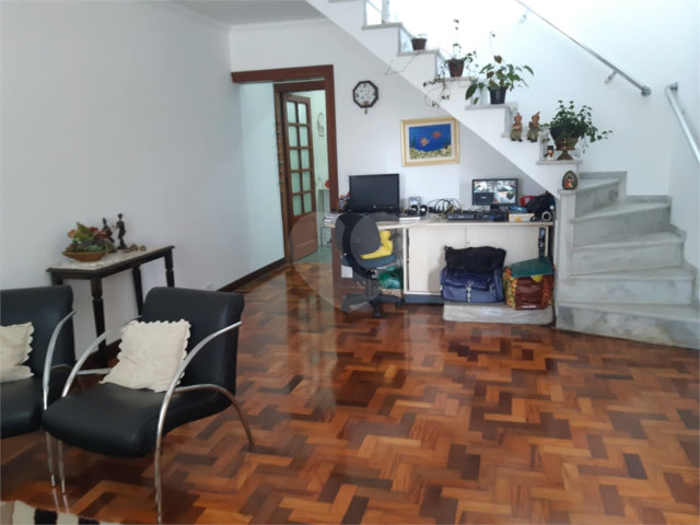 Sobrado à venda com 3 quartos, sendo 1 suíte,  em Tremembé, São Paulo, SP