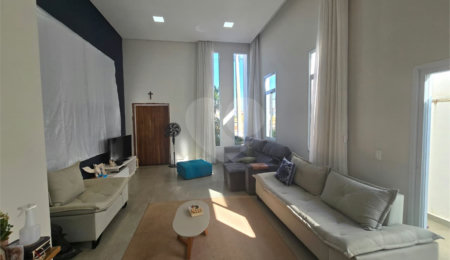 Casa à venda com 3 quartos, sendo 2 suítes, no condomínio Golden, Itapetininga - SP