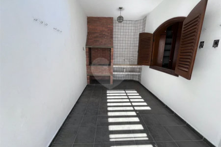 Casa à venda com 3 quartos, sendo 1 suíte, em Jardim São Paulo(zona Norte), São Paulo, SP