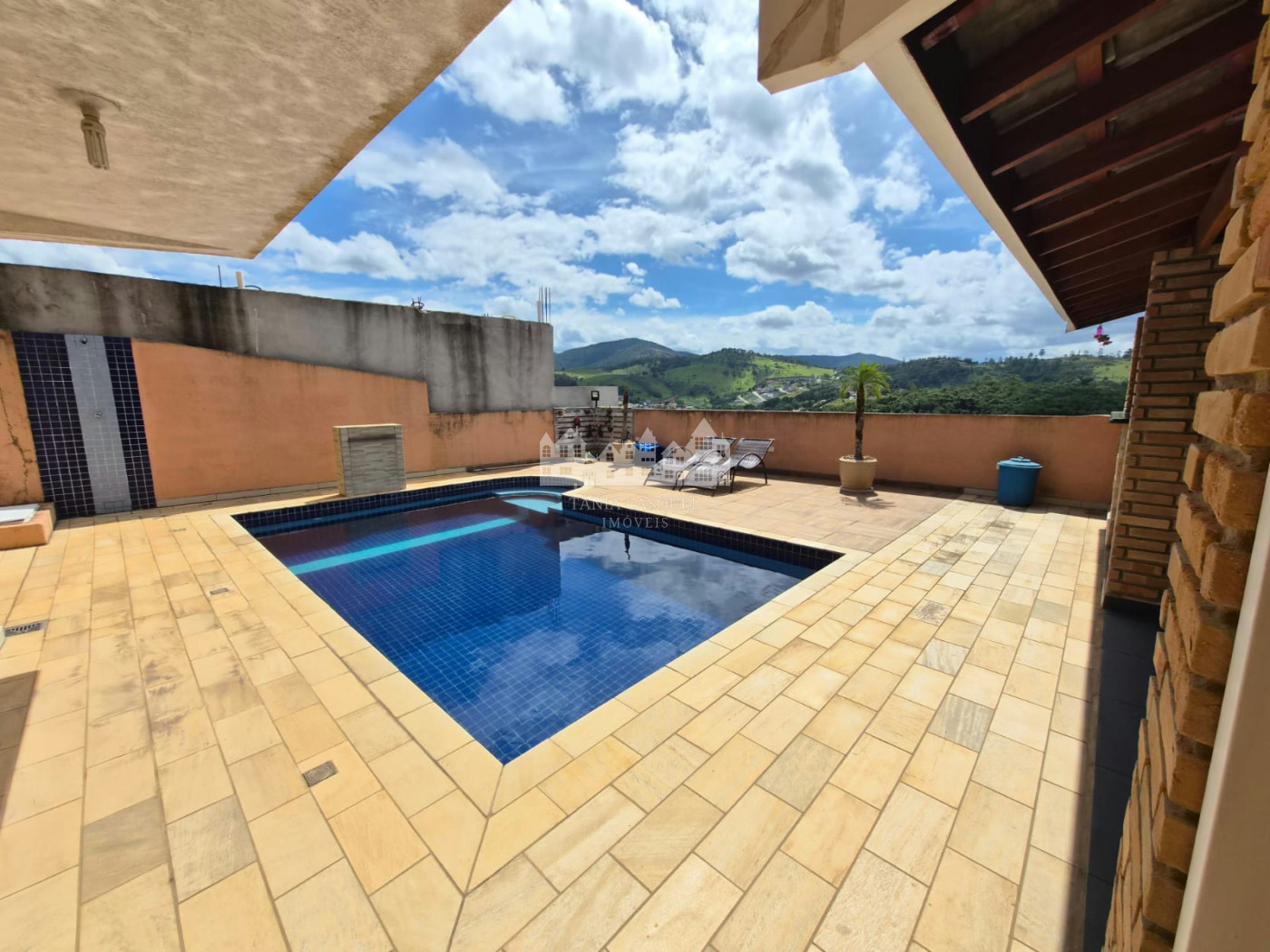 Casa à venda com 3 quartos, sendo 2 suítes, em Jardim Real, Bom Jesus dos Perdões, SP